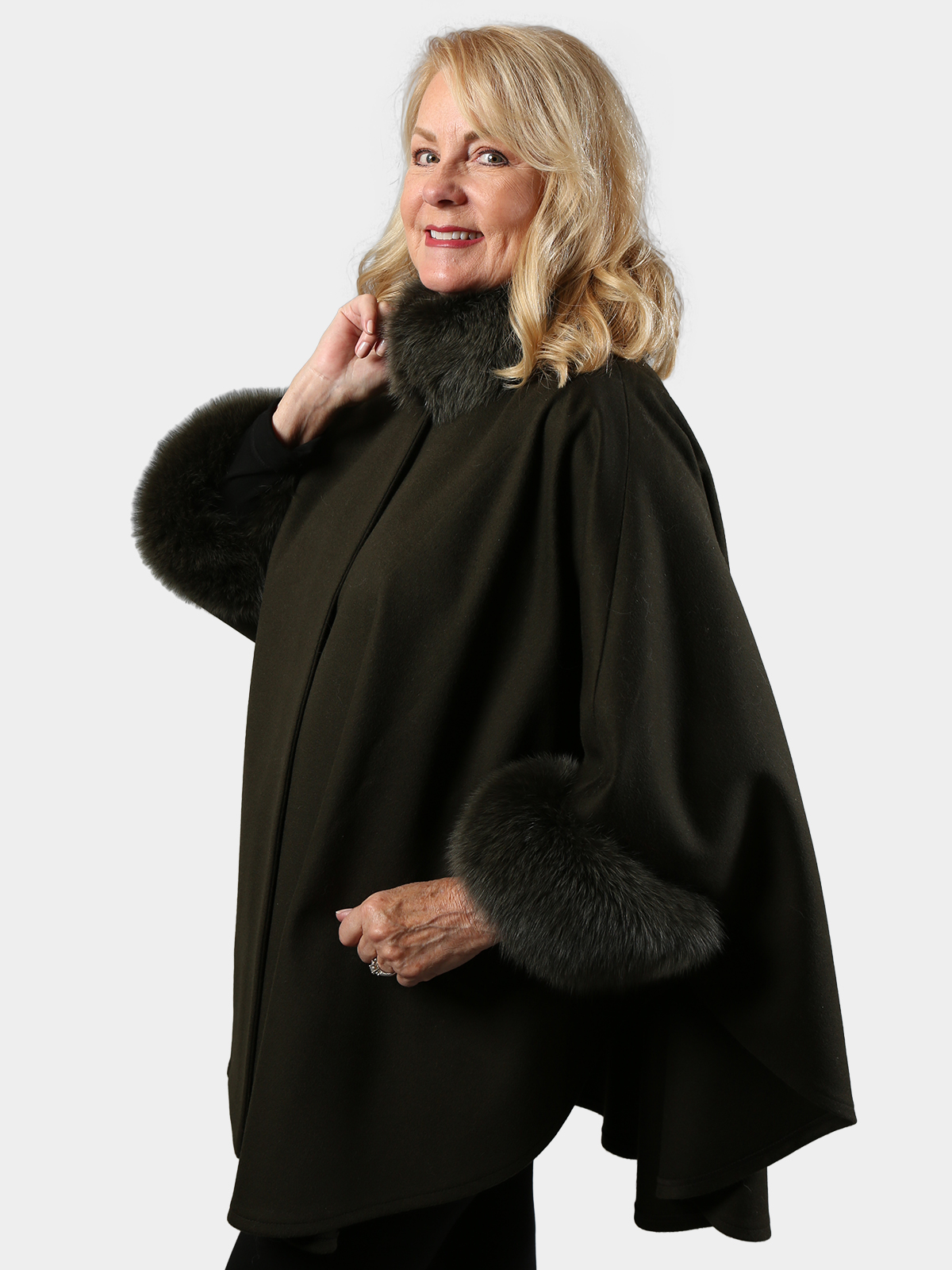 Loro Piana Forest Green Cashmere Cape w/ Fox Collar and Cuffs - Day Furs