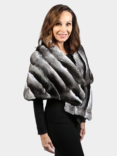 Woman's Natural Chinchilla Fur Stole